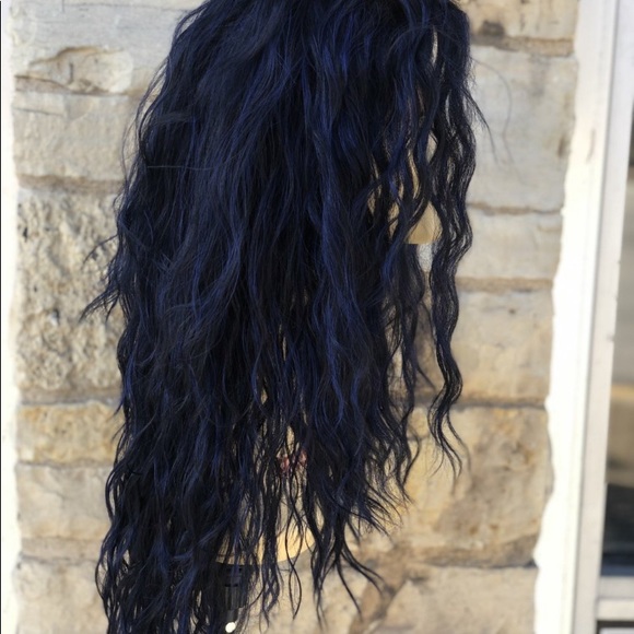 Long blue curly Freeparting wig main image 4